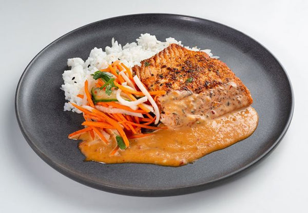 Filete de salmón asado Togarashi*