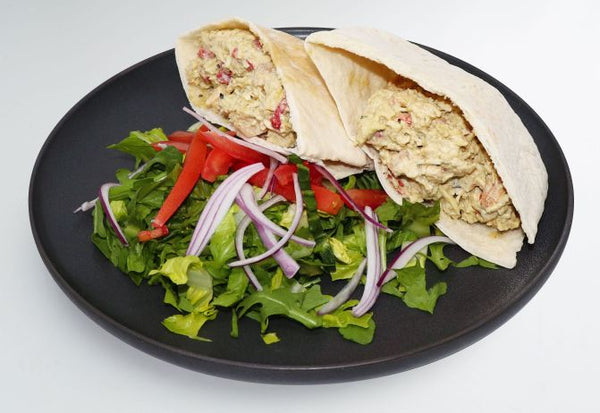 Pocket de pita de pollo con pesto cremoso