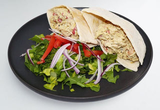 Pocket de pita de pollo con pesto cremoso